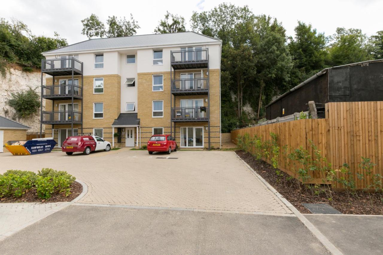 Hertford Serviced Apartments 웨어 외부 사진