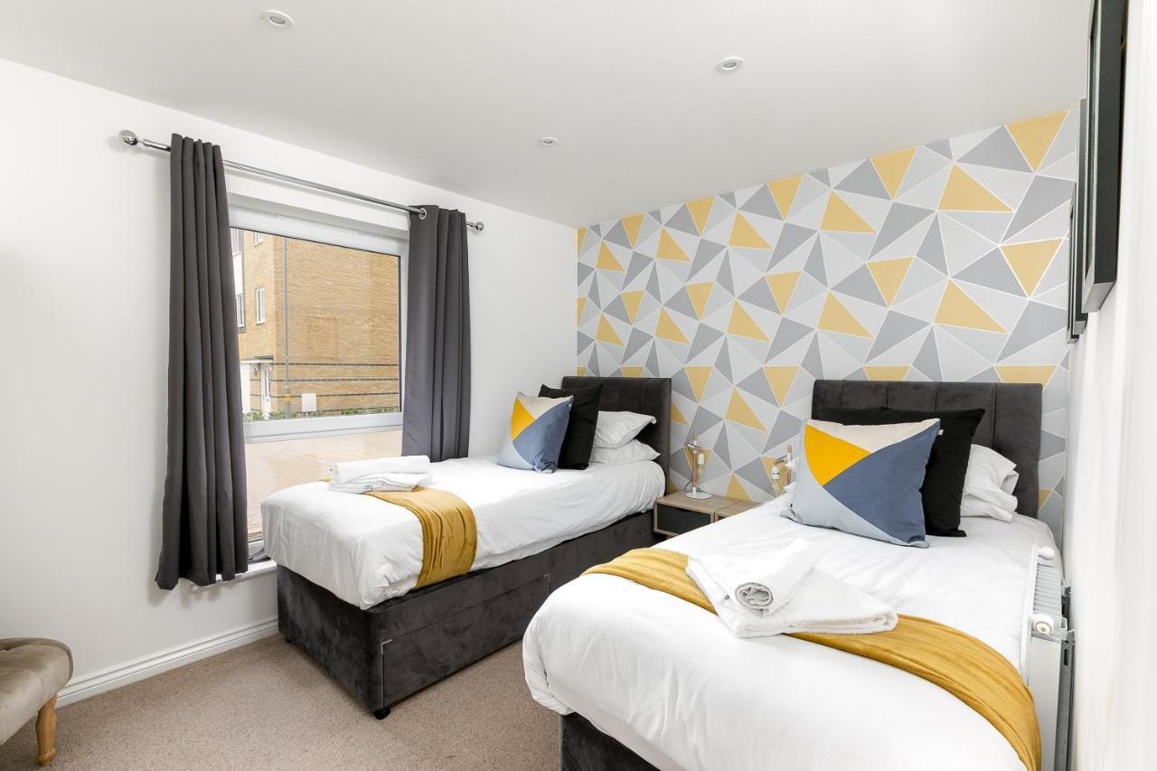 Hertford Serviced Apartments 웨어 외부 사진