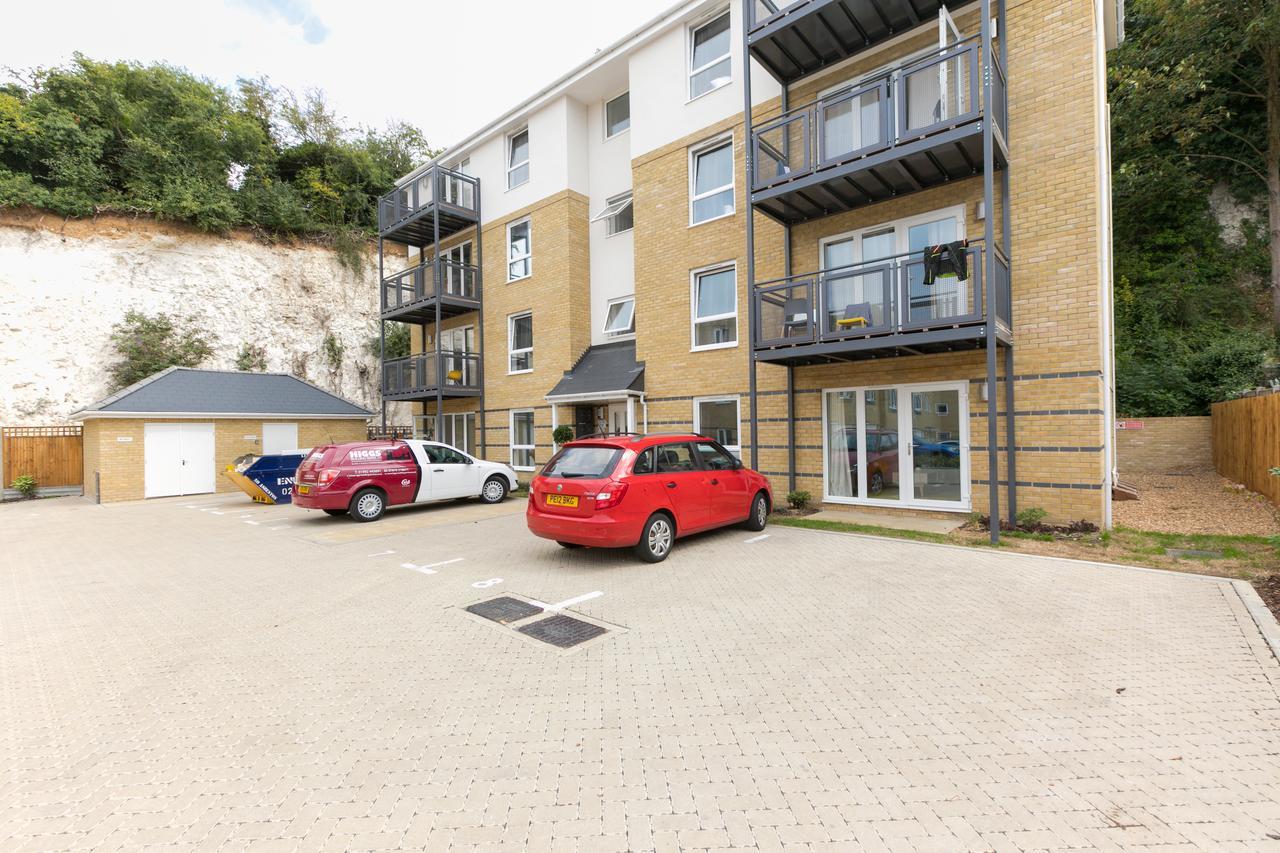Hertford Serviced Apartments 웨어 외부 사진